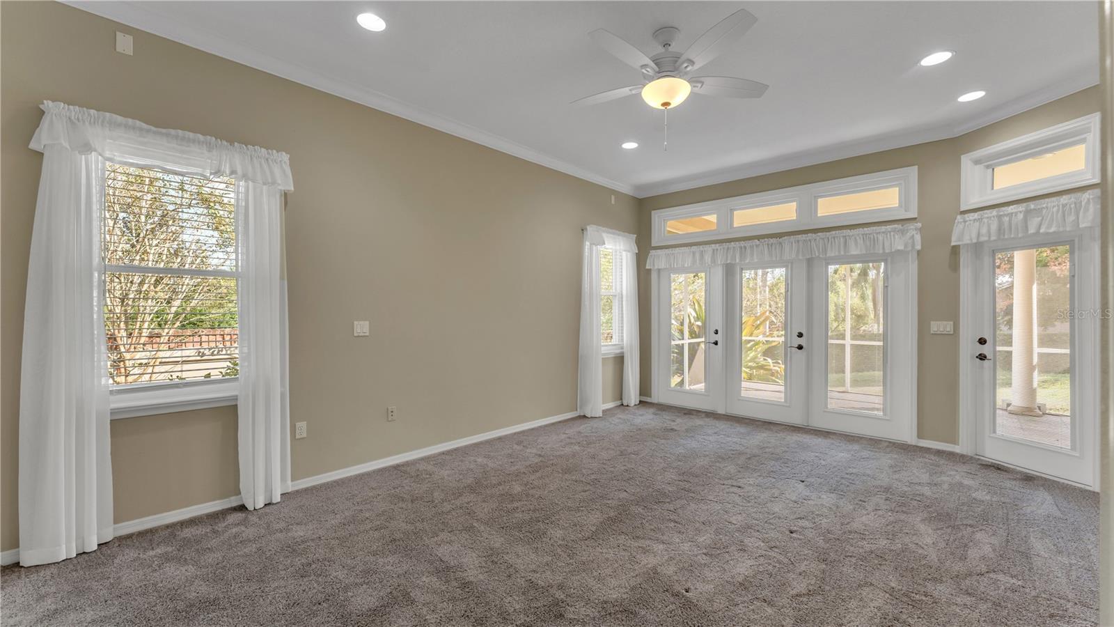 HAMILTON PLACE - Residential