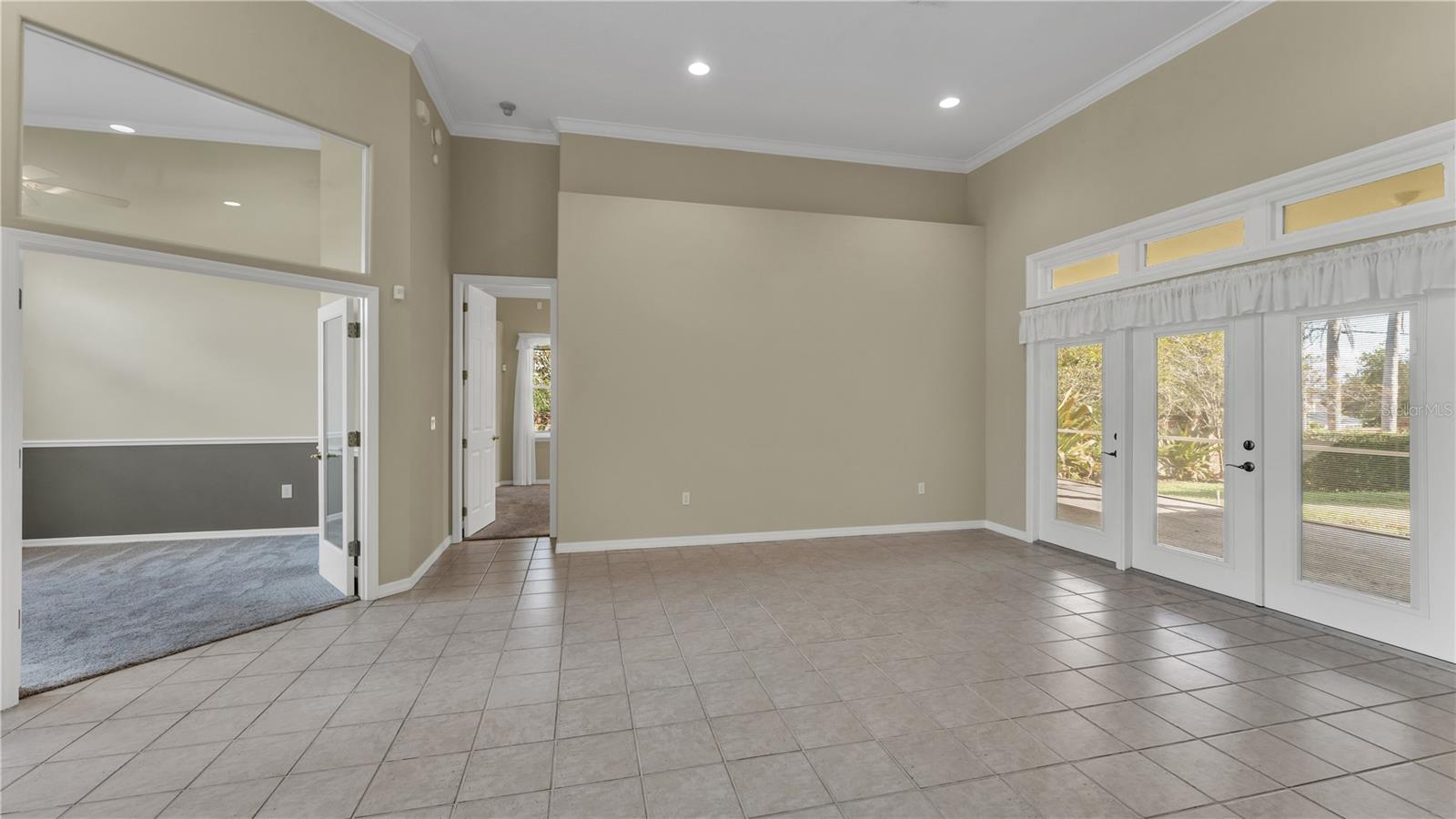 HAMILTON PLACE - Residential