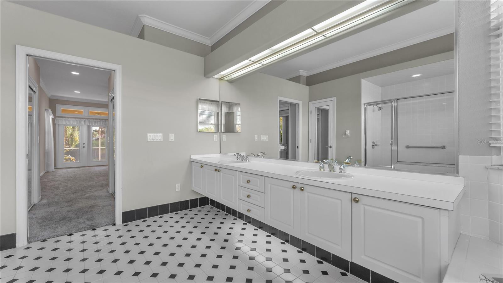 HAMILTON PLACE - Residential