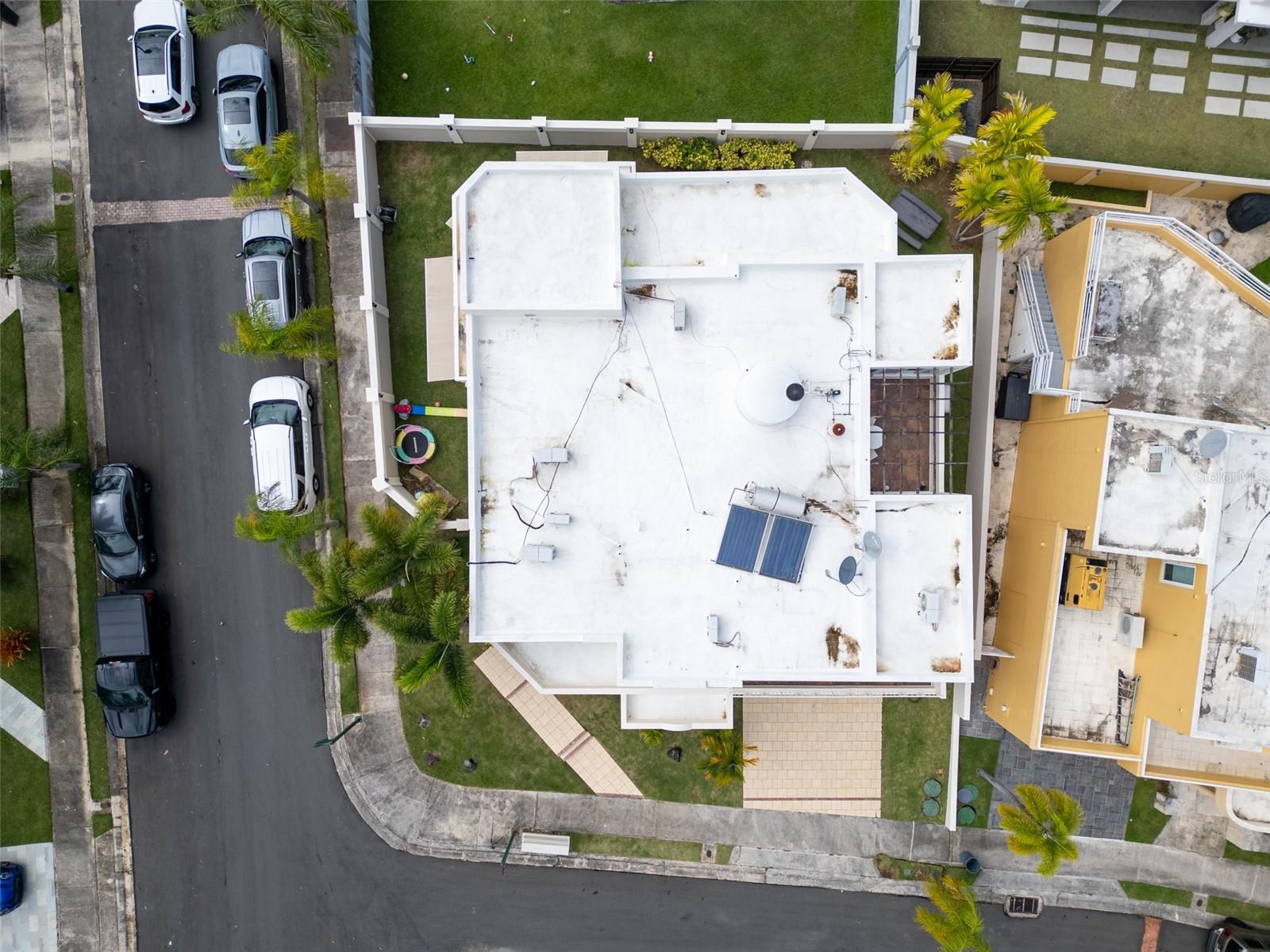 LAS FLORES DE MONTEHIDRA - Residential