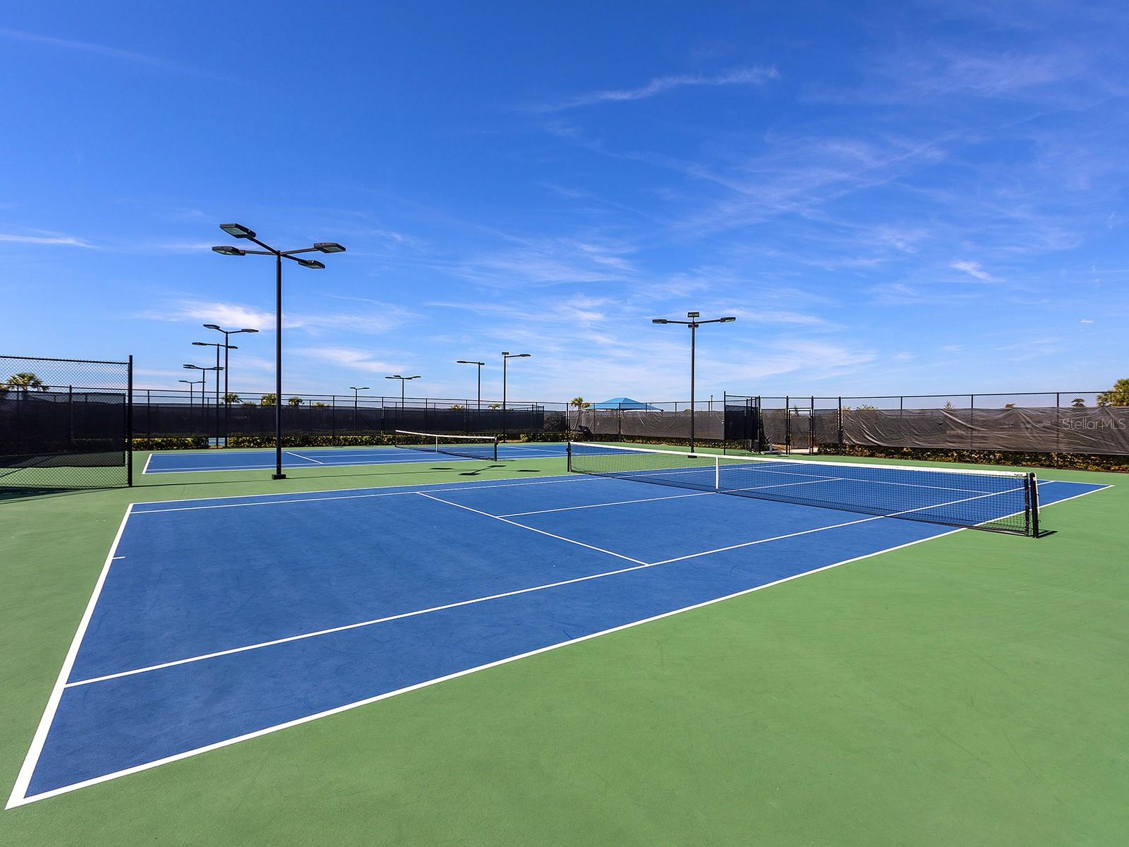 LORRAINE LAKES - Residential