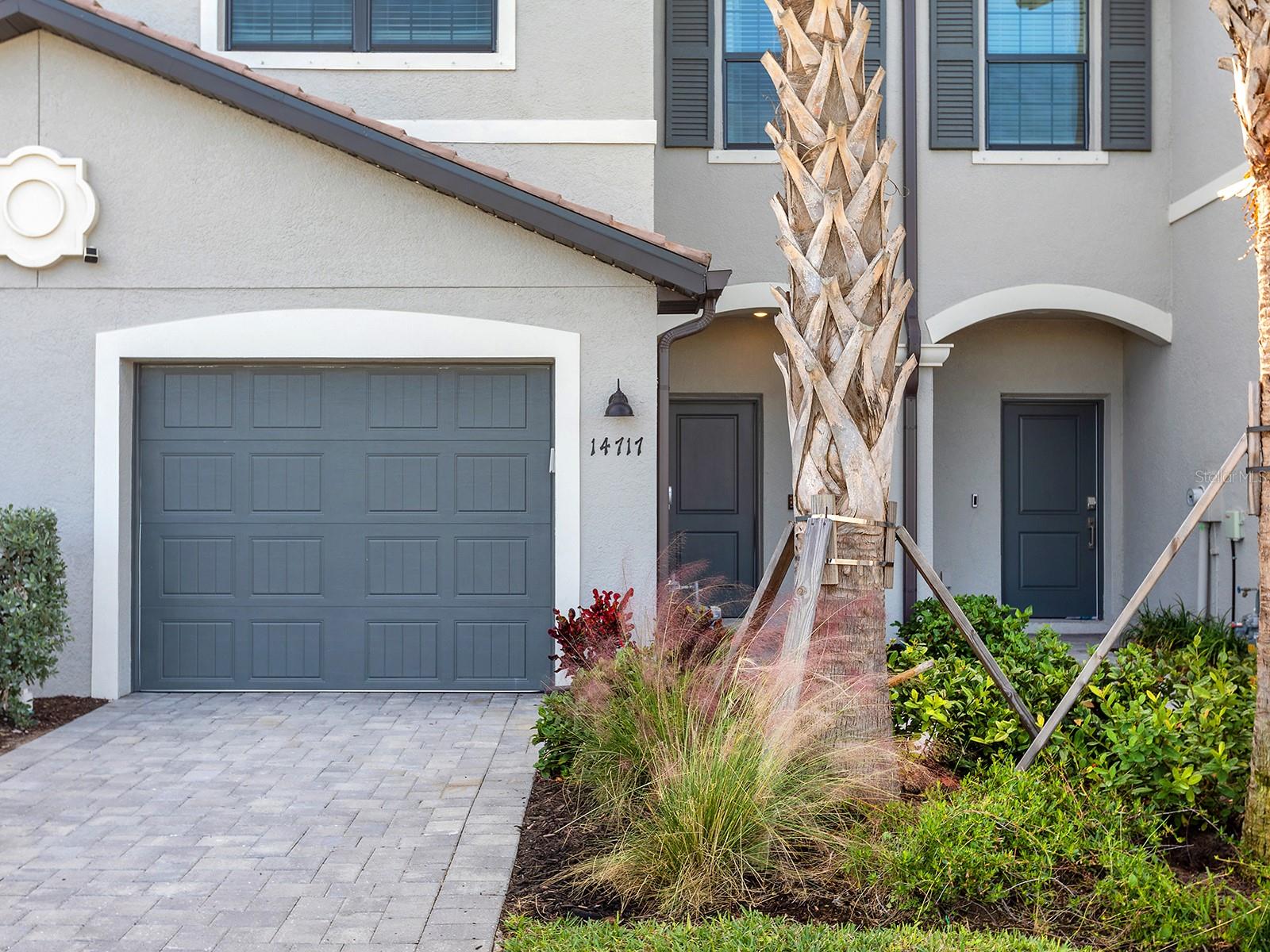 LORRAINE LAKES - Residential