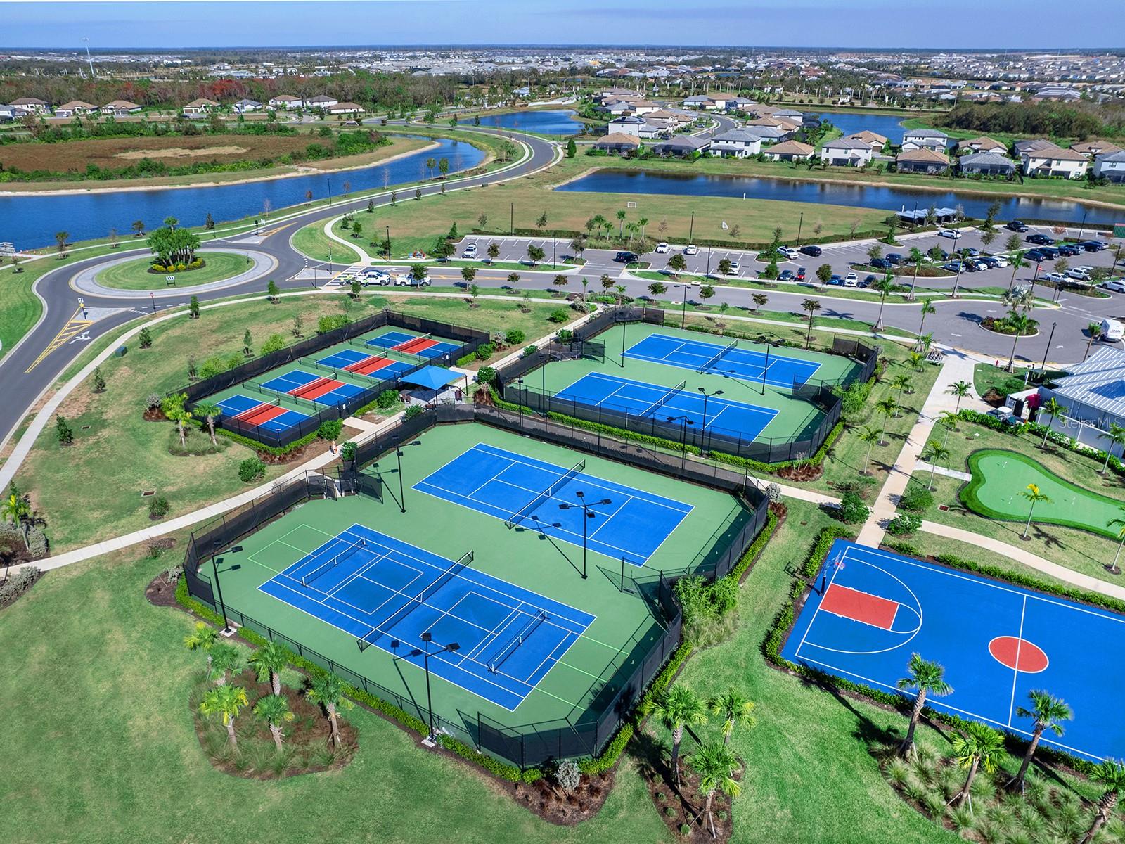 LORRAINE LAKES - Residential