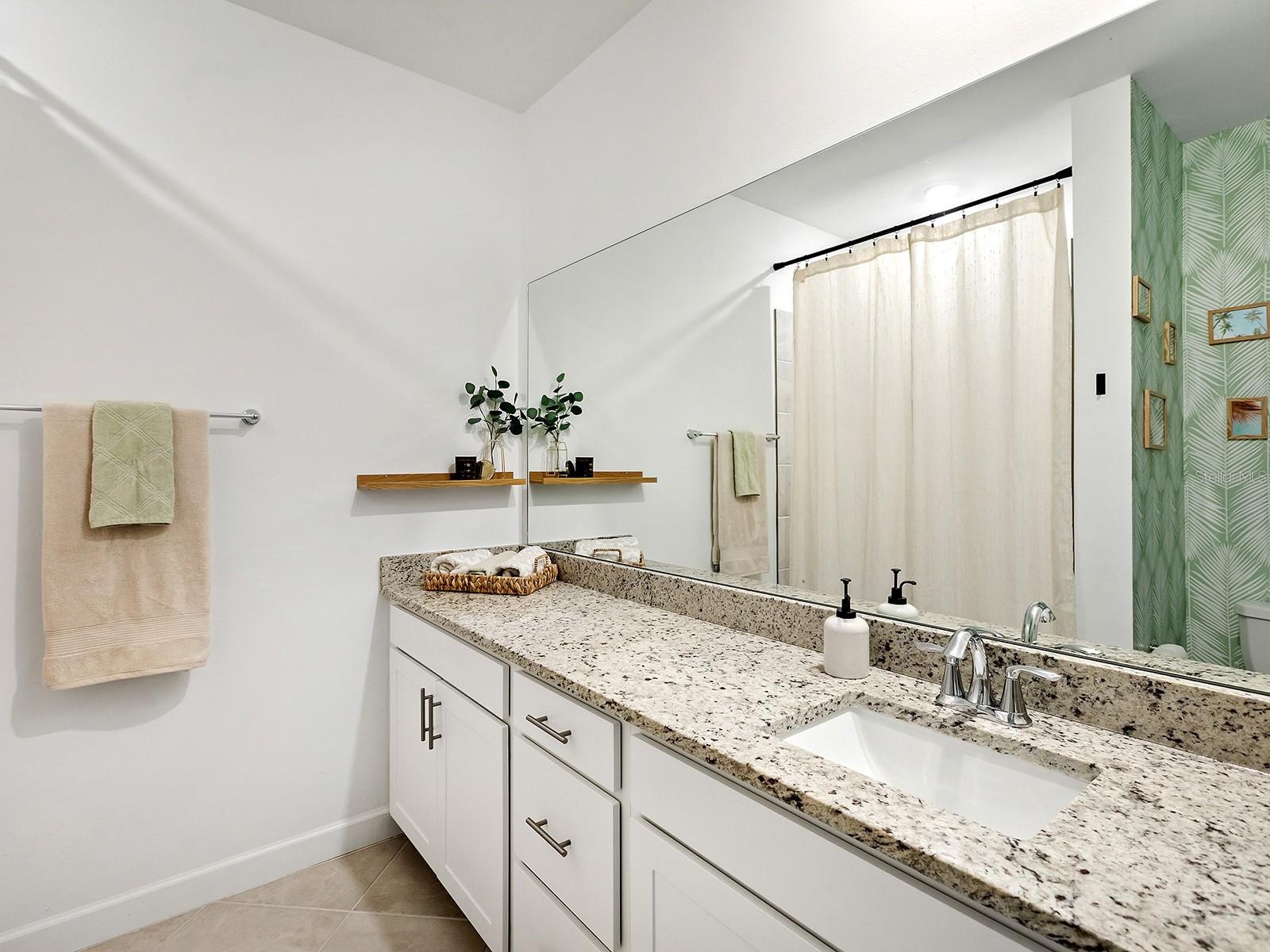 LORRAINE LAKES - Residential