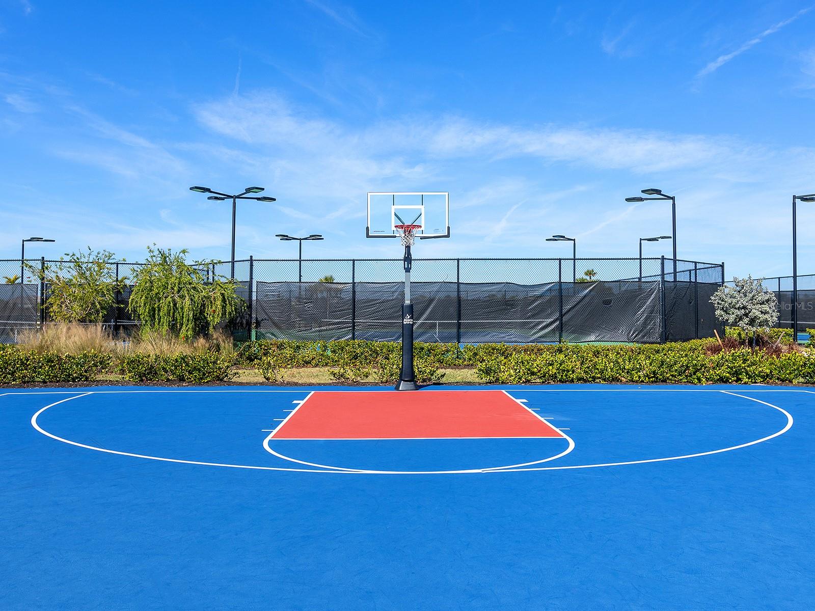 LORRAINE LAKES - Residential