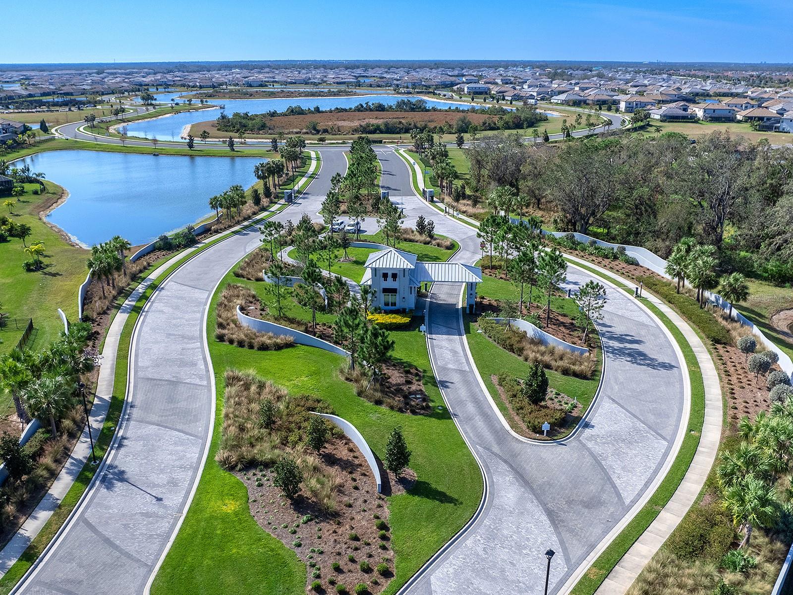 LORRAINE LAKES - Residential