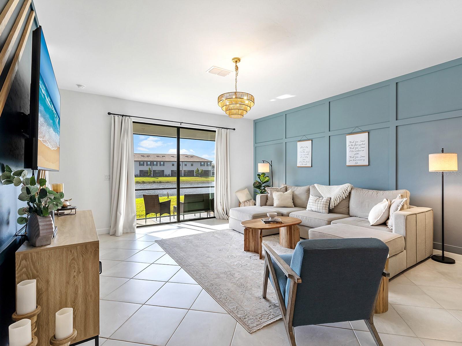 LORRAINE LAKES - Residential