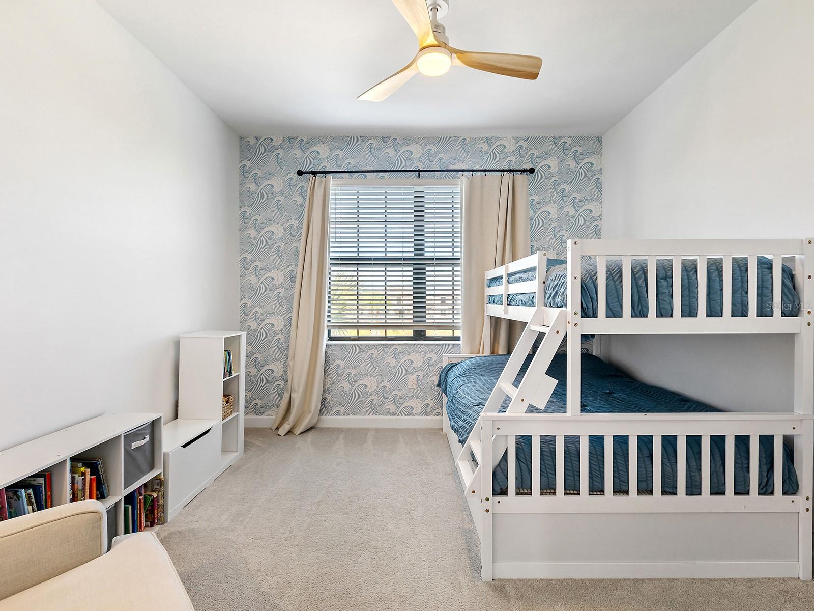 LORRAINE LAKES - Residential