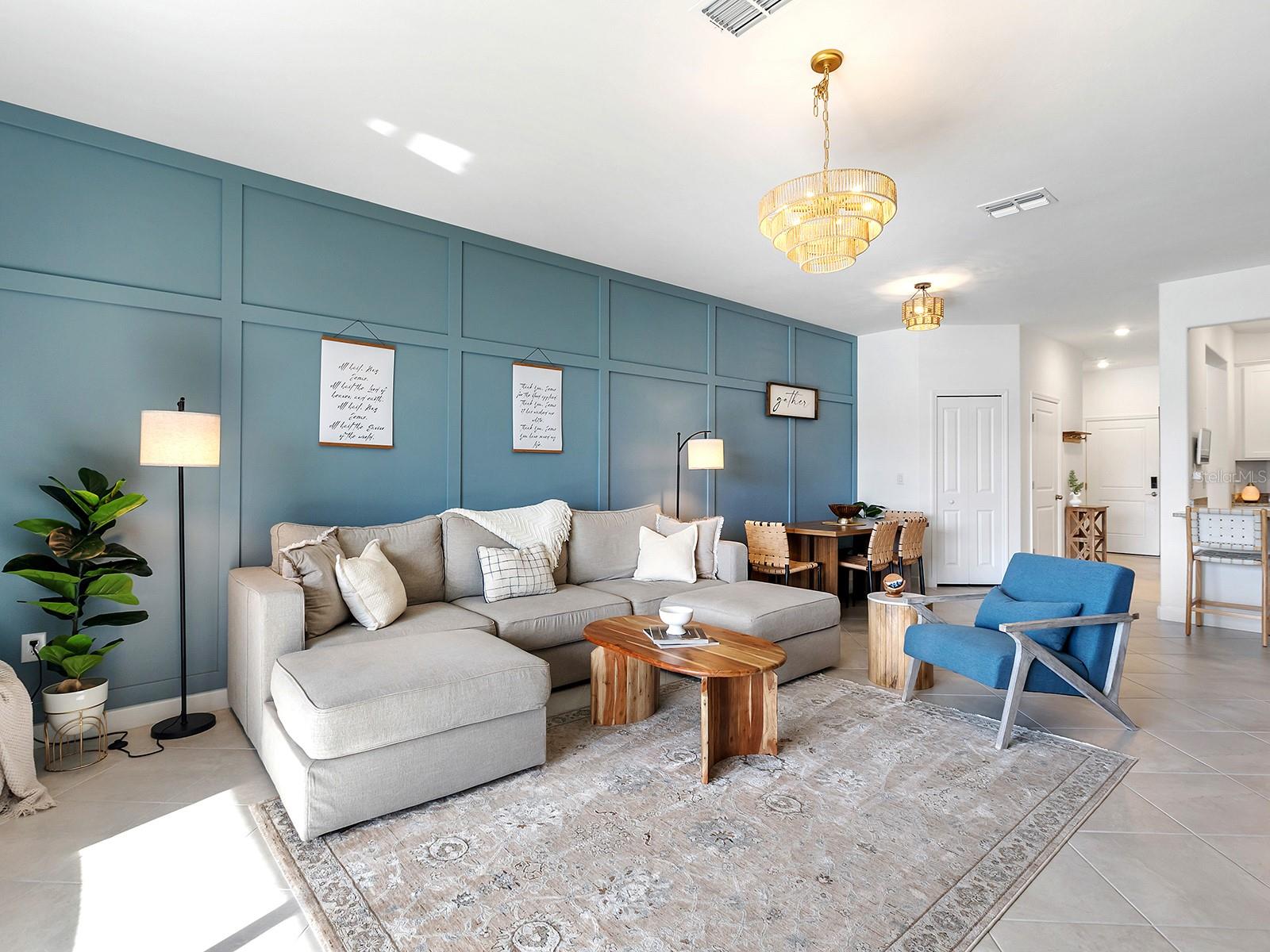 LORRAINE LAKES - Residential