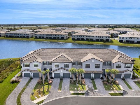 Photo of 14717 Lyla Terrace, Bradenton, FL 34211 (MLS # A4669786)