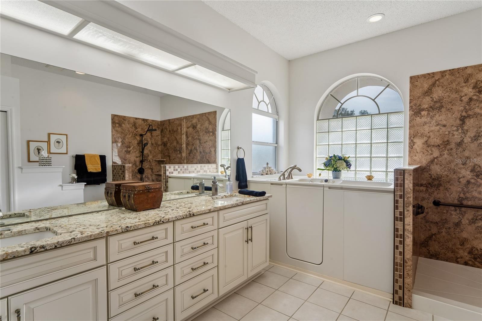 TIMBER PINES - Residential