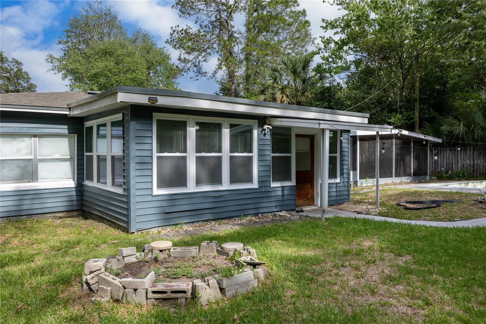 HIGHLAND COURT #7 - Residential