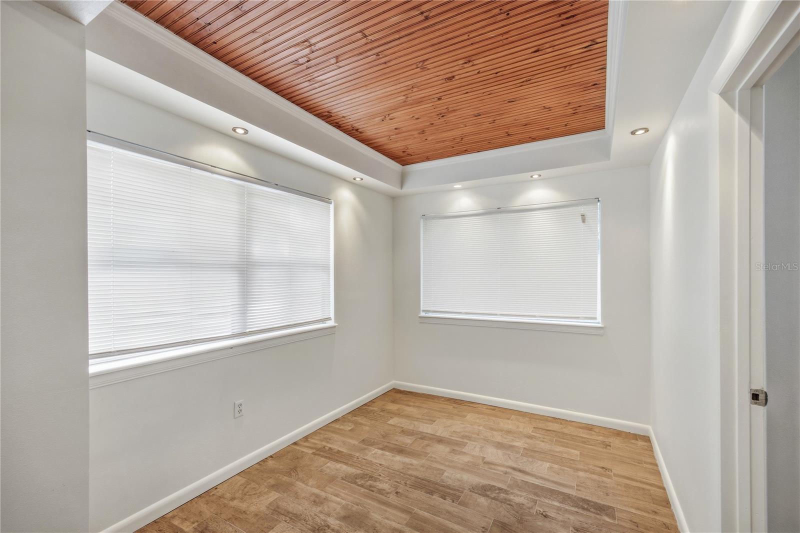 HIGHLAND COURT #7 - Residential
