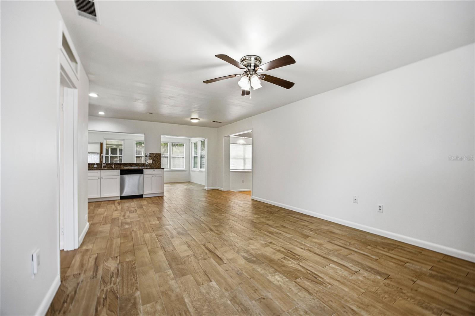 HIGHLAND COURT #7 - Residential