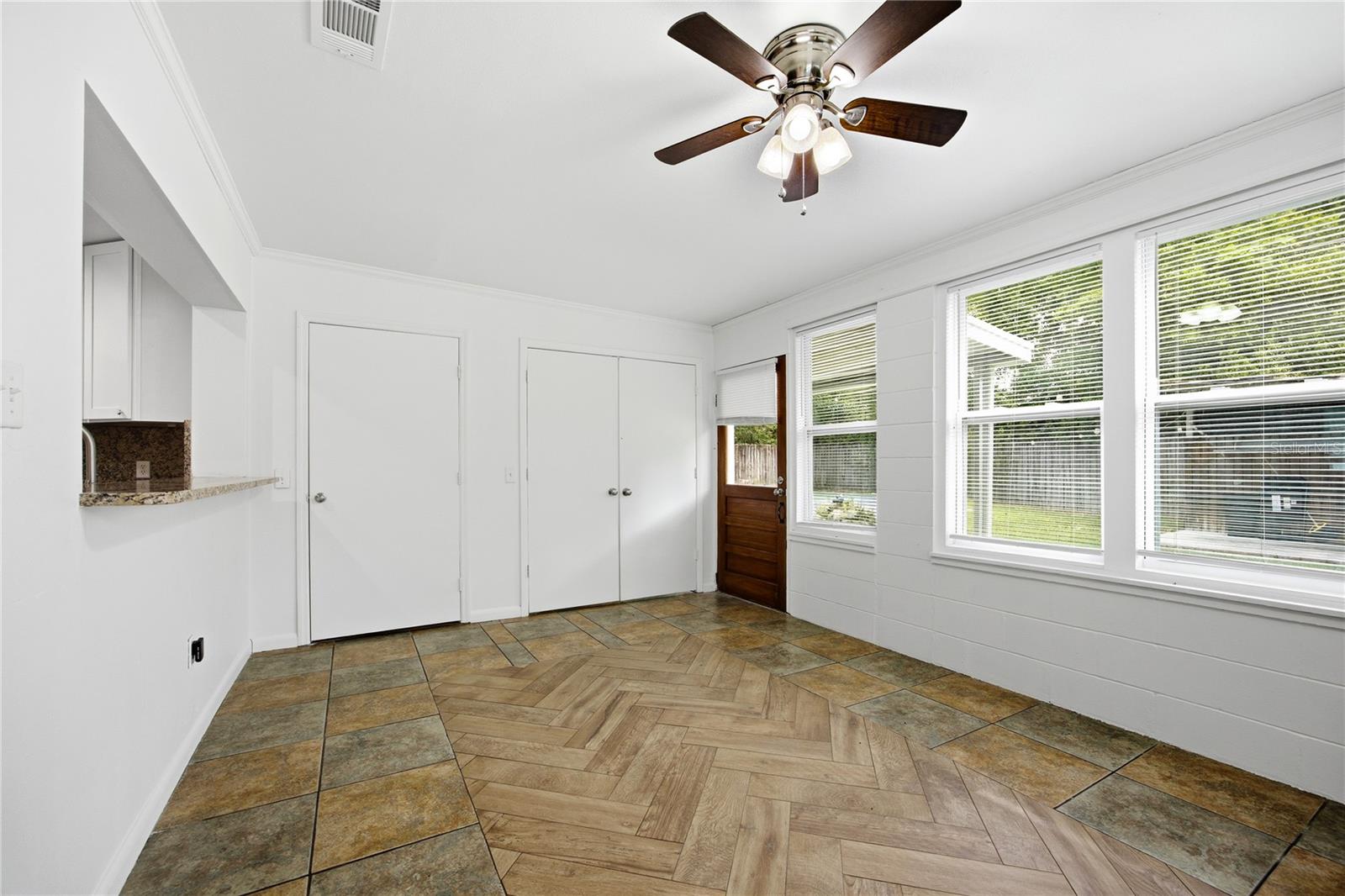 HIGHLAND COURT #7 - Residential