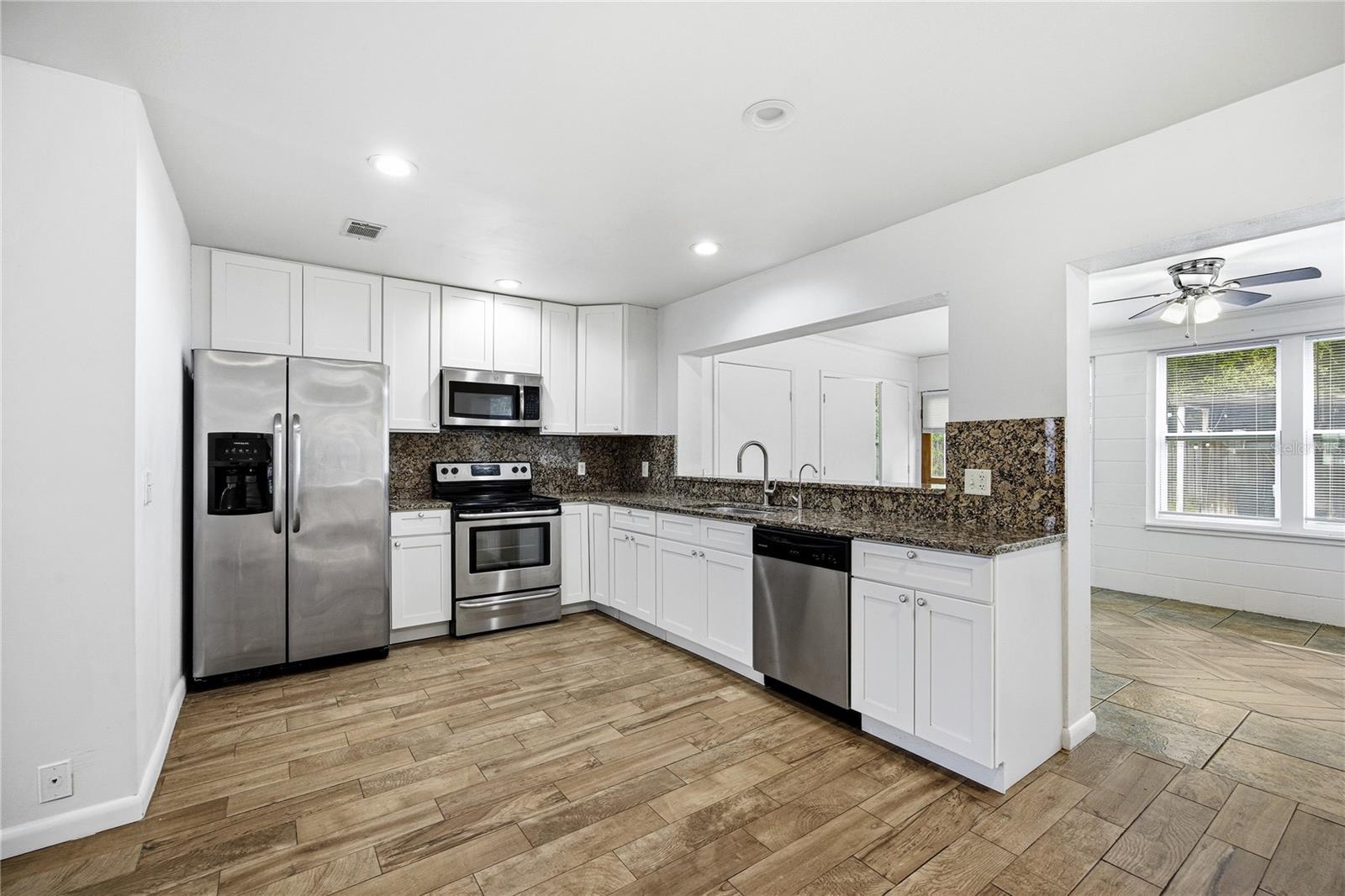 HIGHLAND COURT #7 - Residential