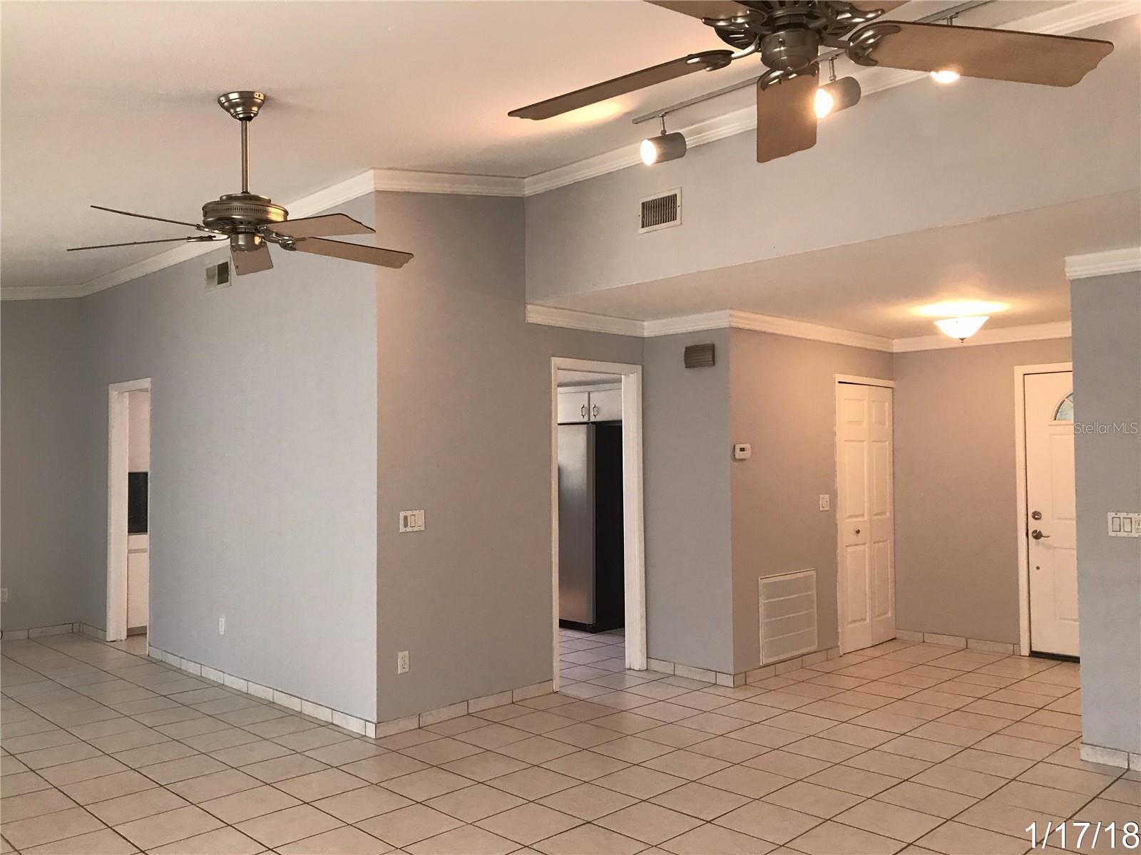 CLUBHOUSE ESTATES - Residential Lease