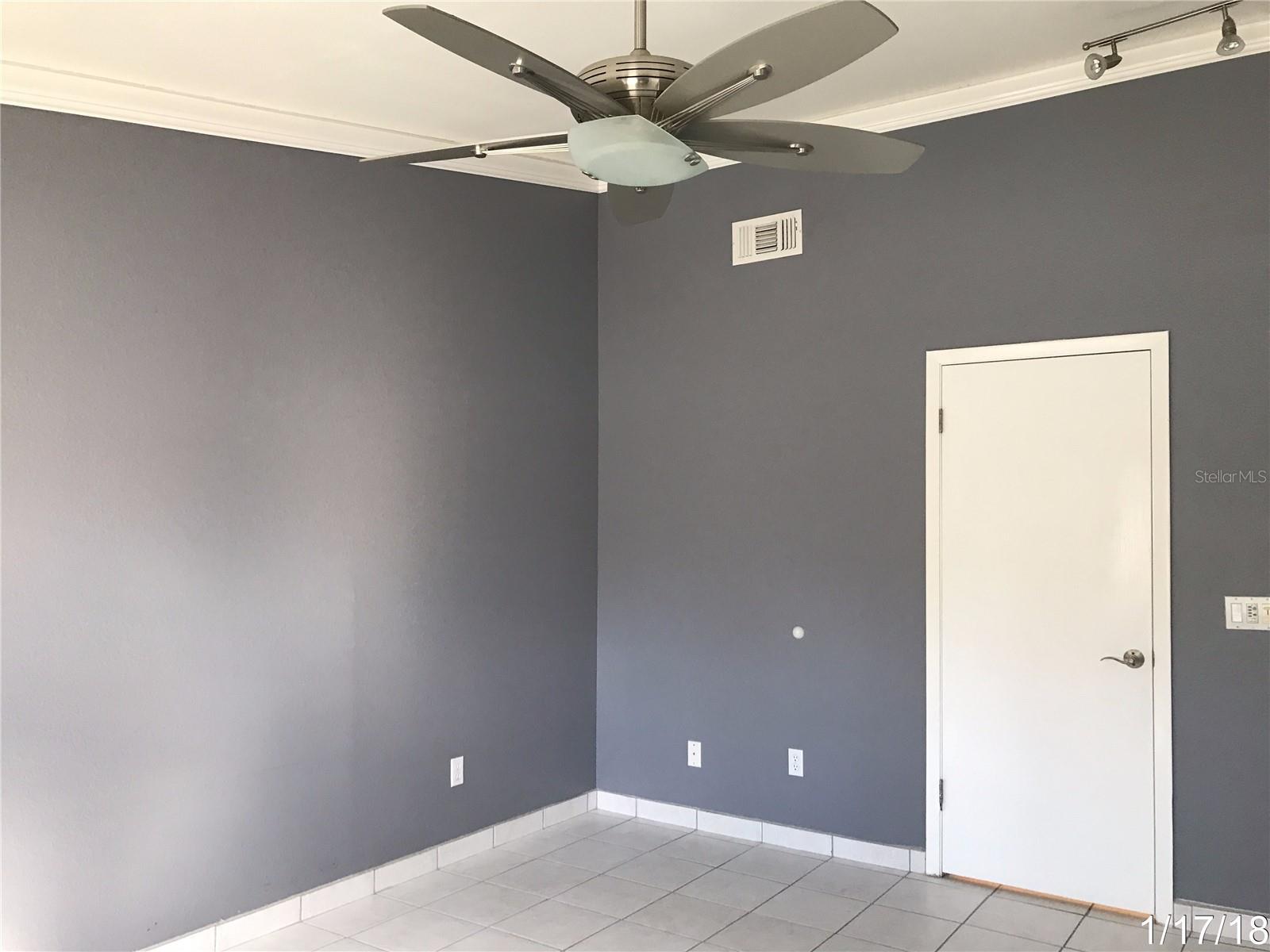 CLUBHOUSE ESTATES - Residential Lease