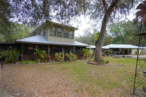 A home in SUMTERVILLE