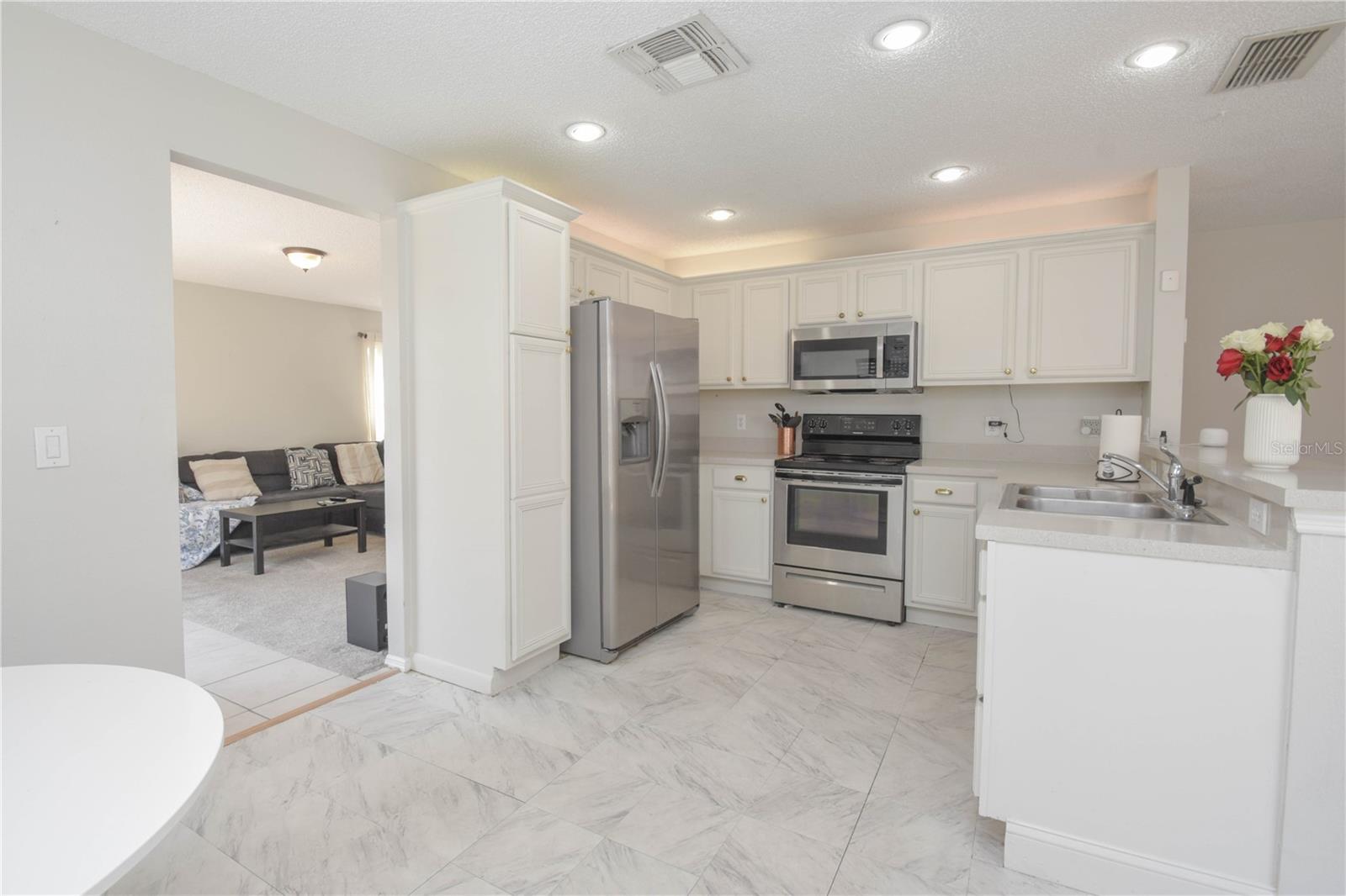 14433 HUNTINGFIELD DRIVE