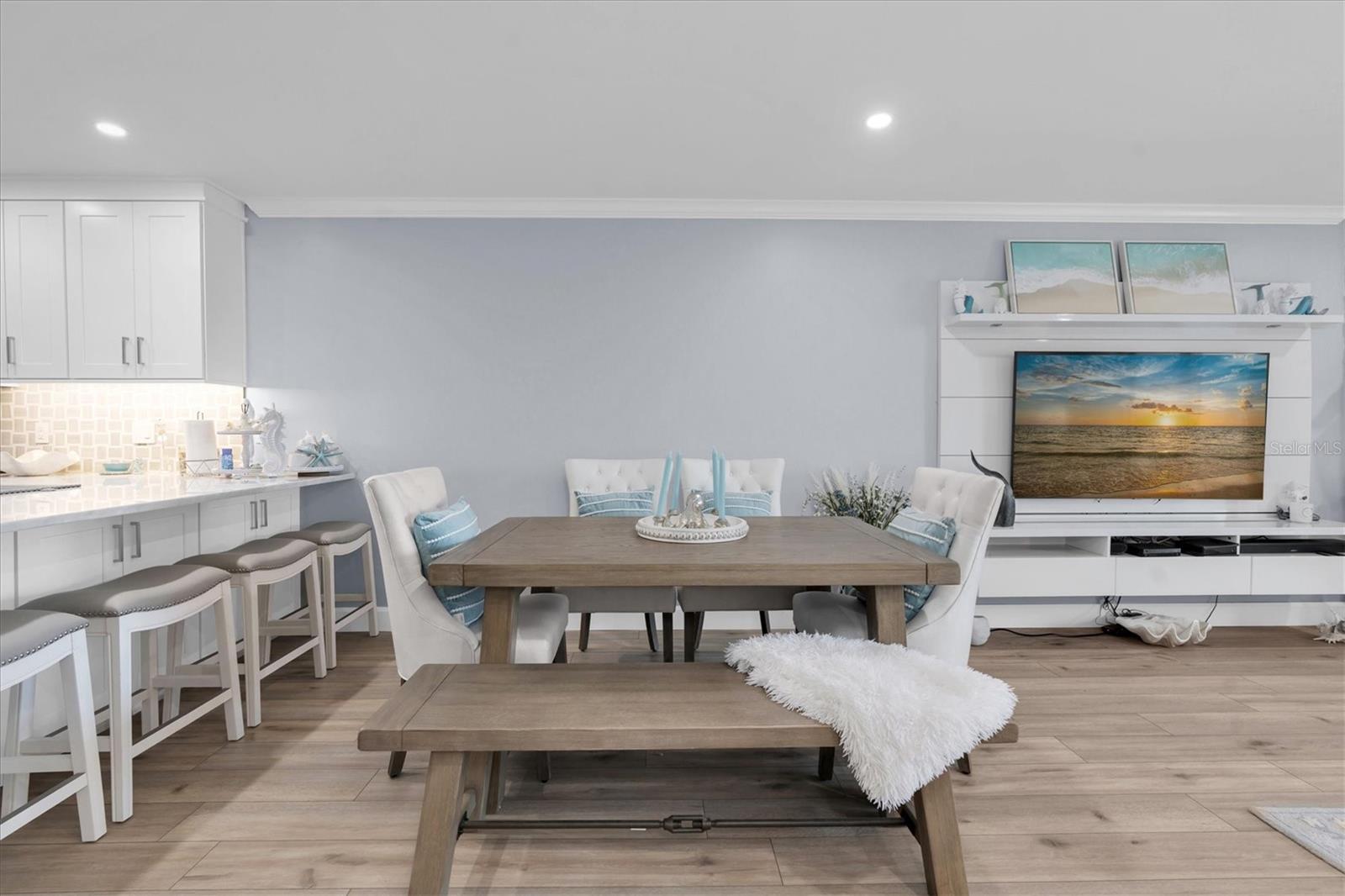 PALMS OF TIERRA - Residential