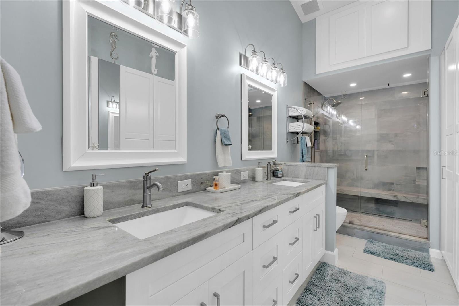 PALMS OF TIERRA - Residential