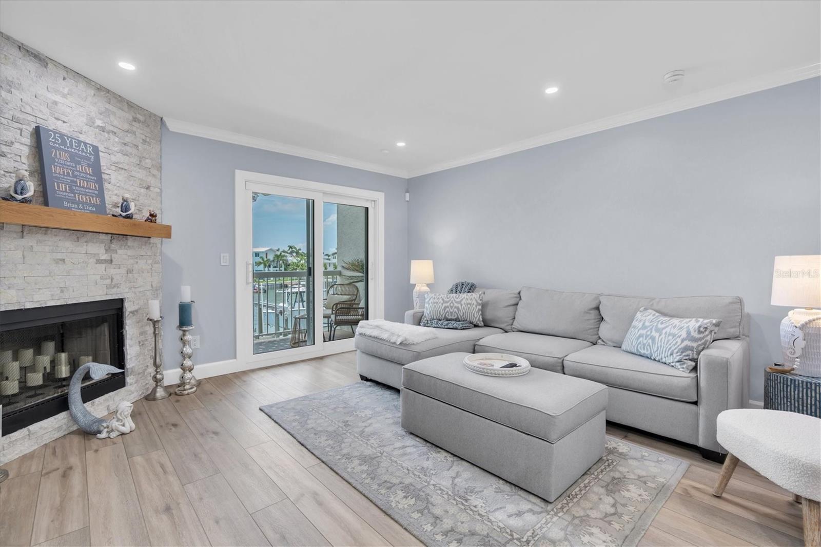 PALMS OF TIERRA - Residential