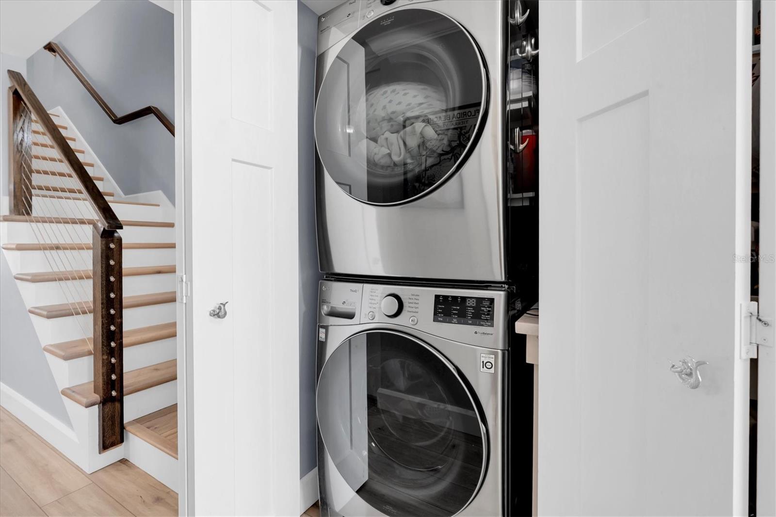 PALMS OF TIERRA - Residential