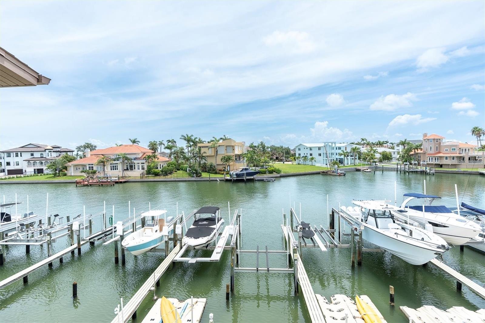 PALMS OF TIERRA - Residential