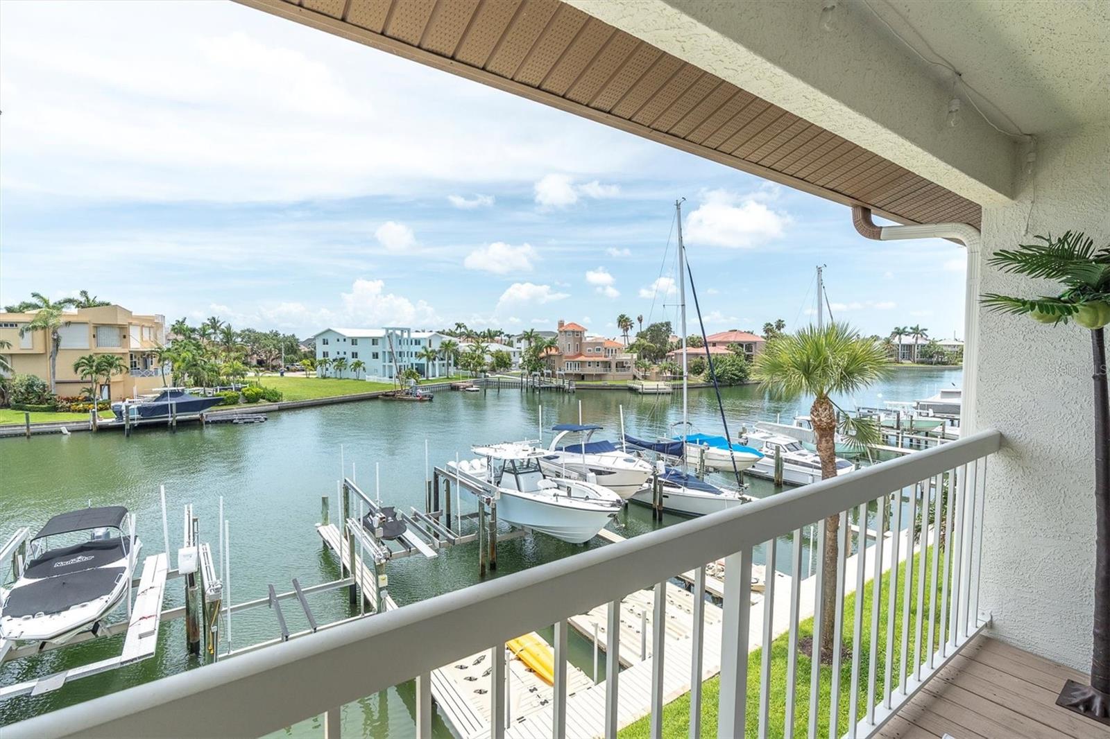 PALMS OF TIERRA - Residential