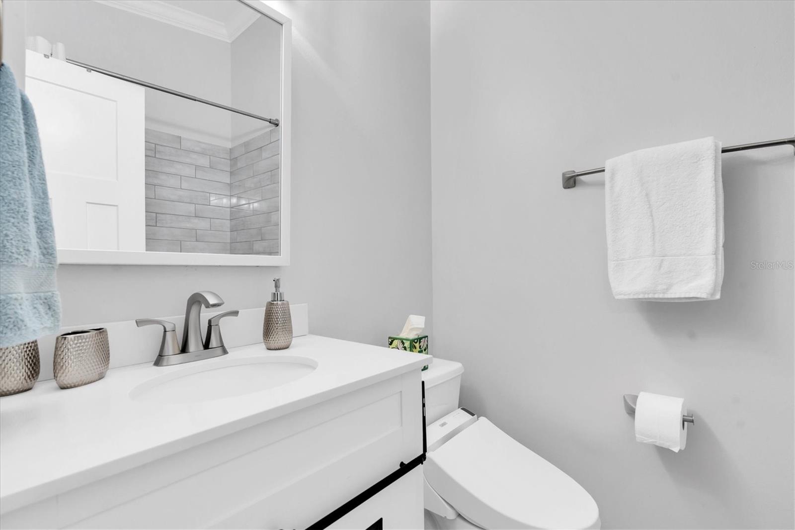 PALMS OF TIERRA - Residential