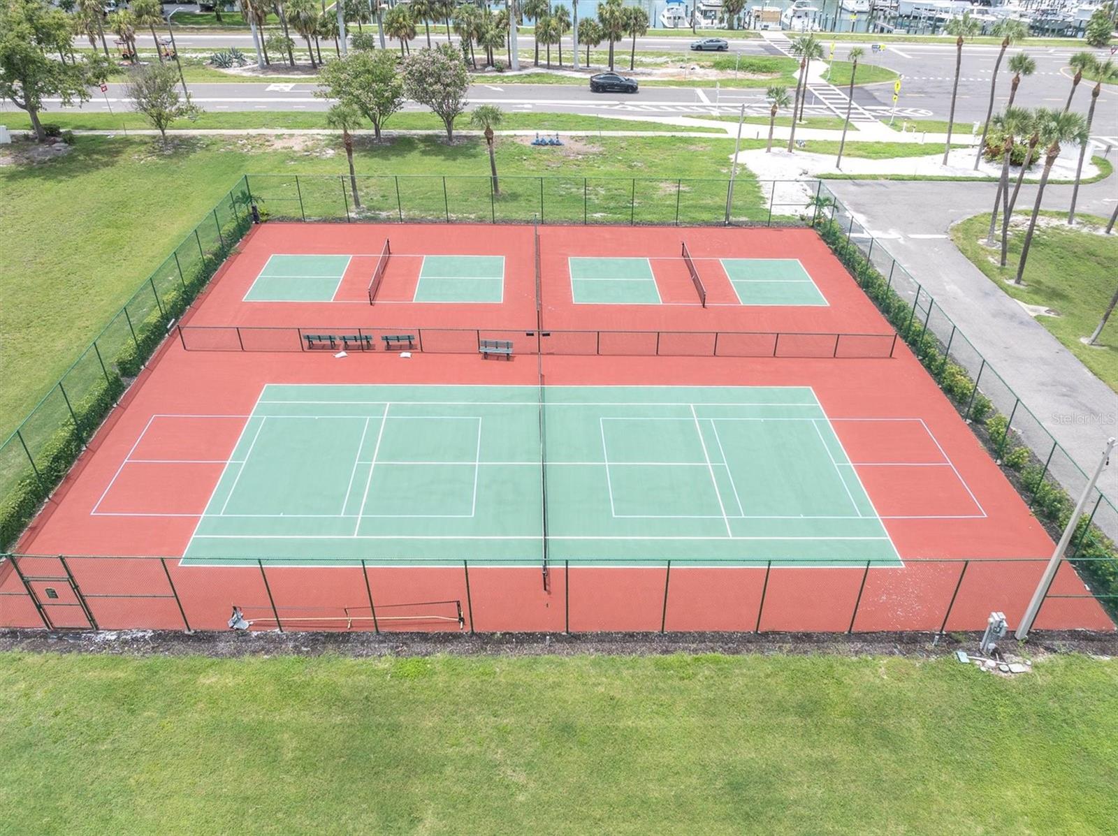 PALMS OF TIERRA - Residential