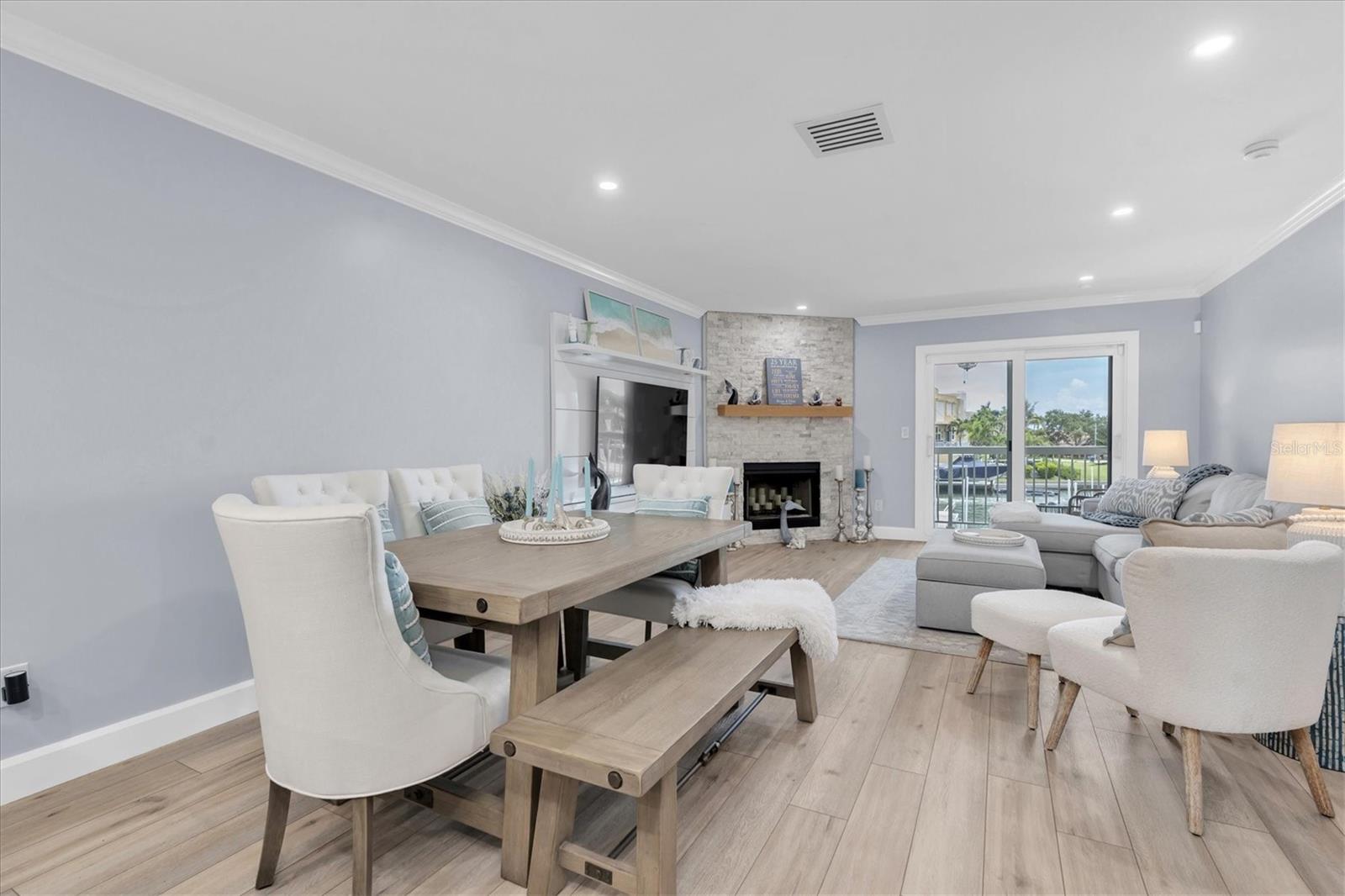 PALMS OF TIERRA - Residential