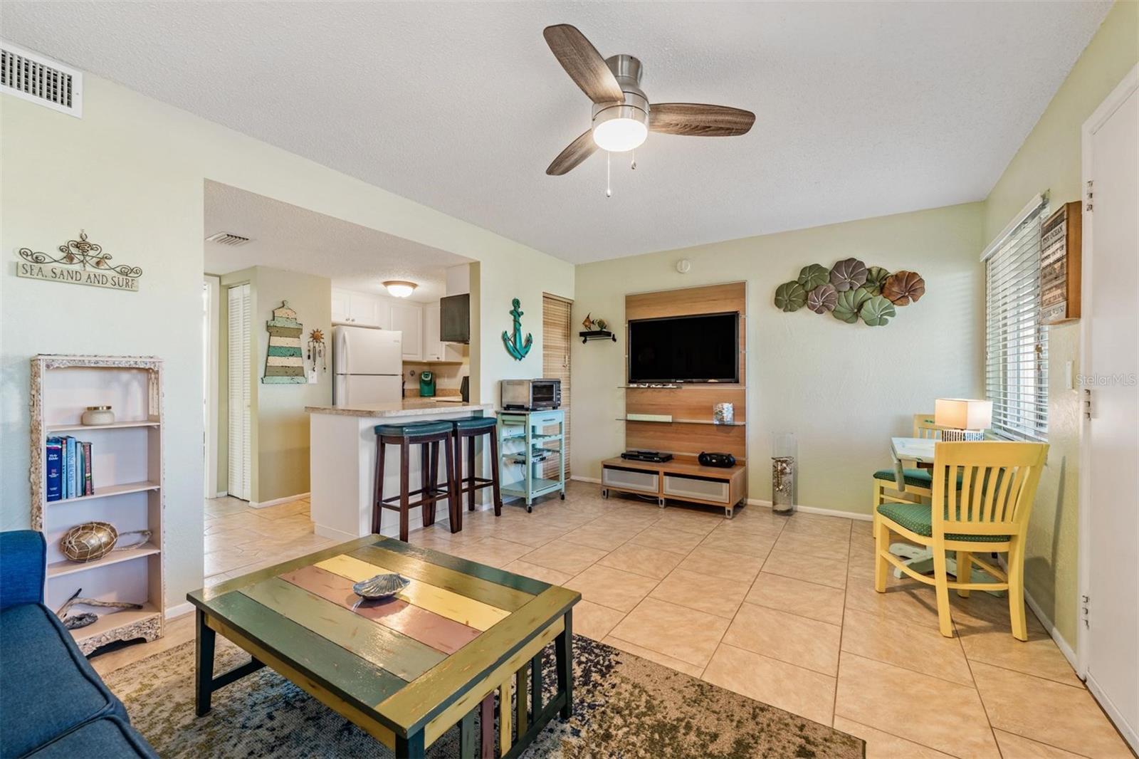 SEA TREAT CONDO - Residential