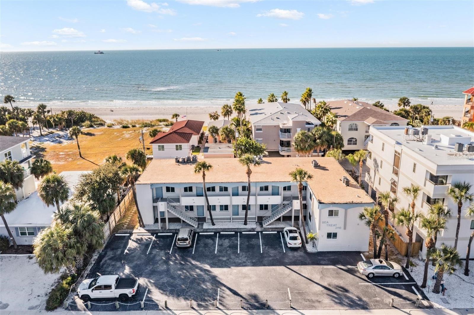 SEA TREAT CONDO - Residential