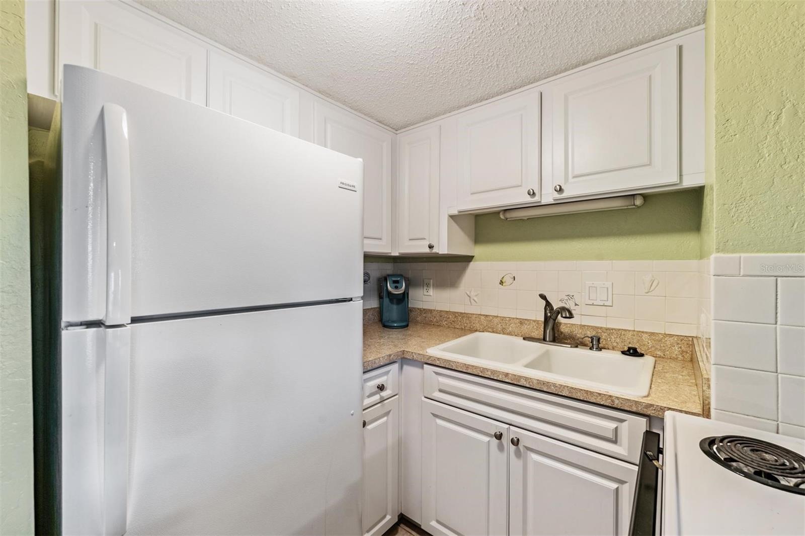 SEA TREAT CONDO - Residential