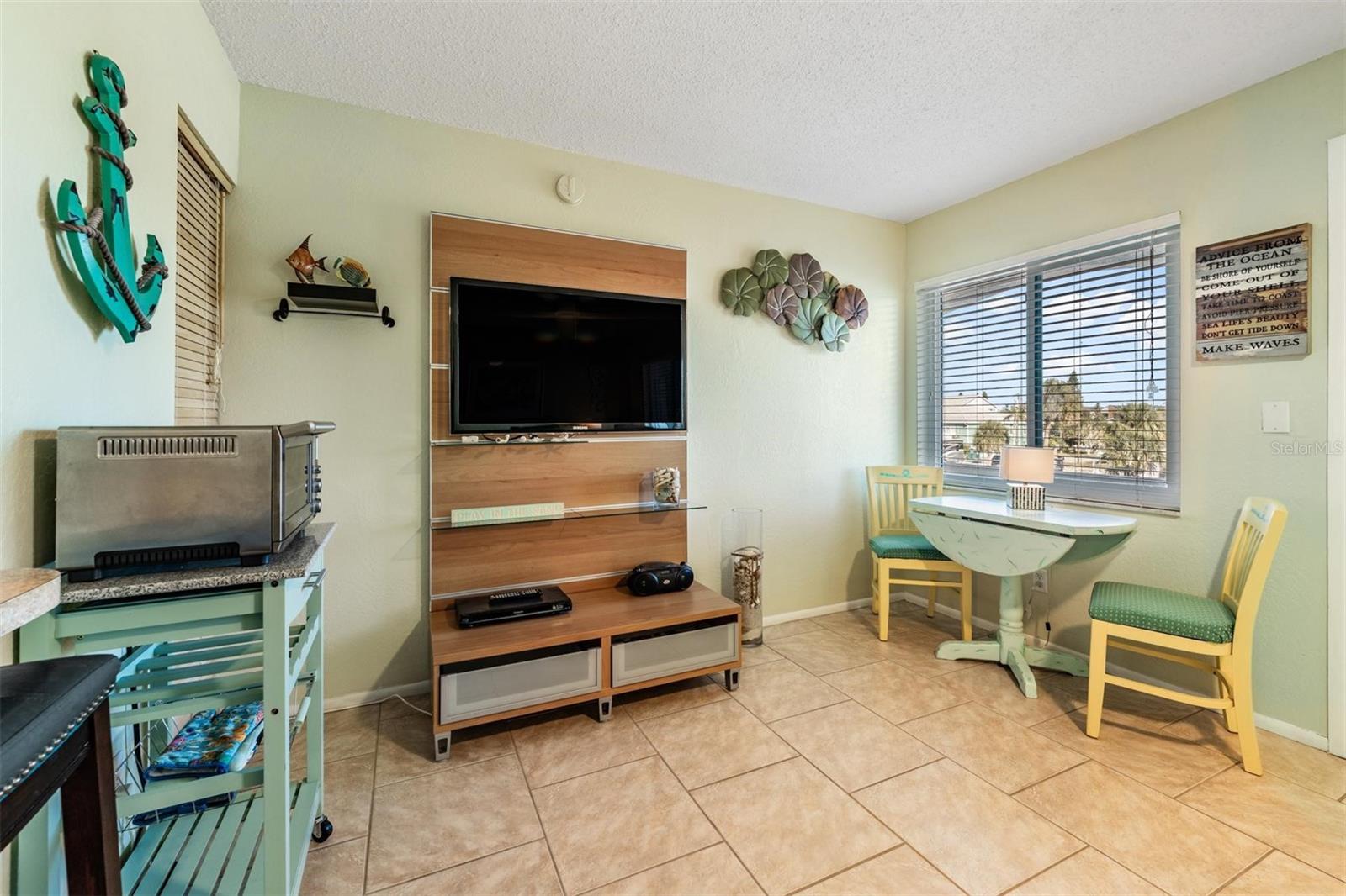 SEA TREAT CONDO - Residential