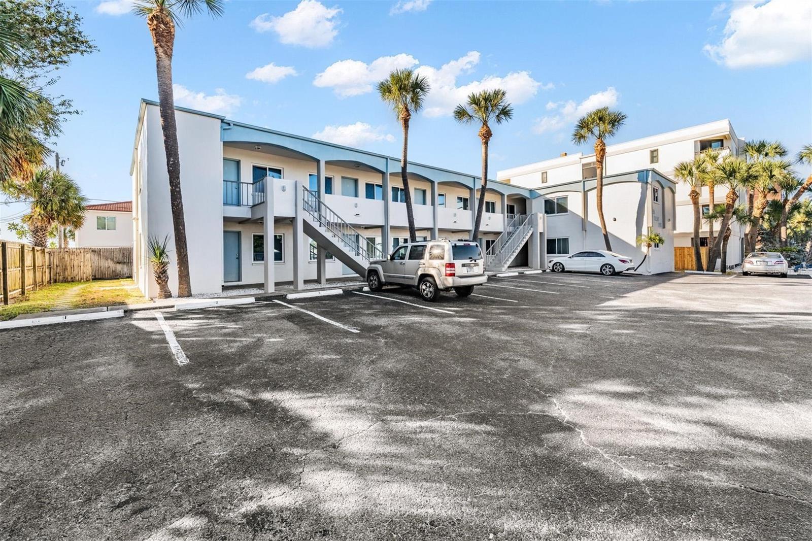 SEA TREAT CONDO - Residential