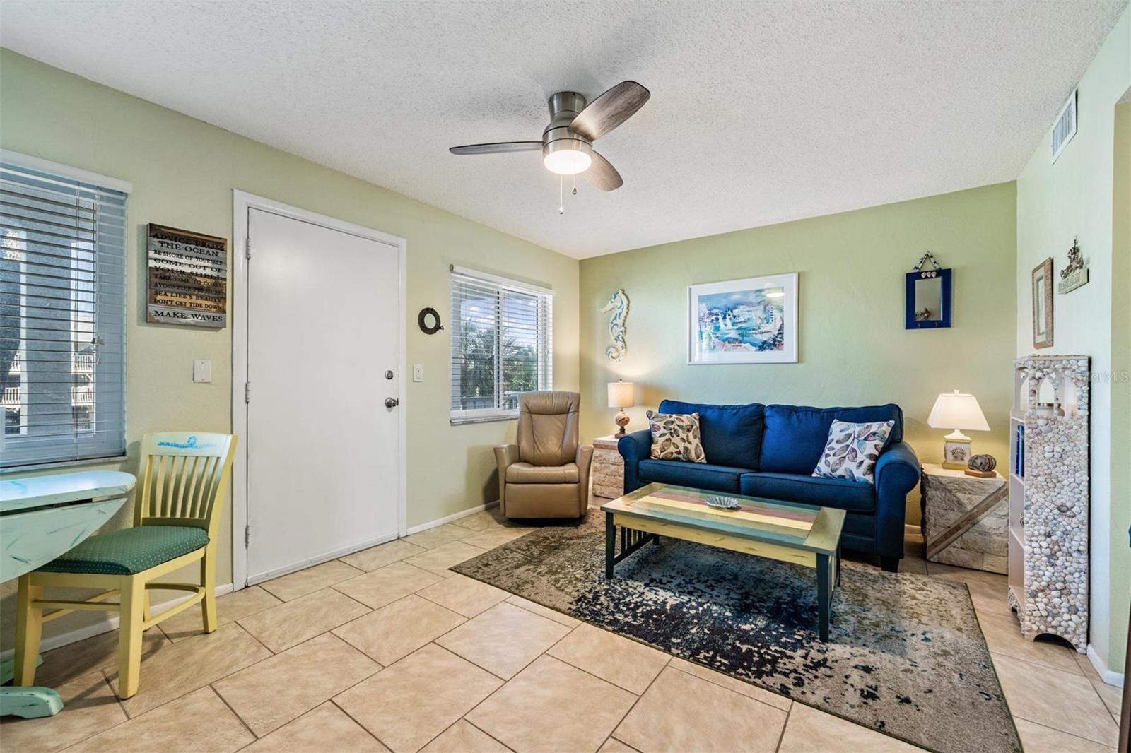 SEA TREAT CONDO - Residential