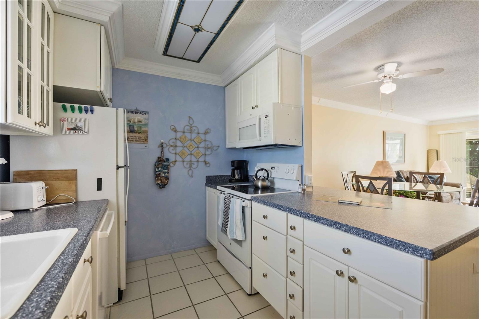 WHITE SANDS VILLAGE - Residential