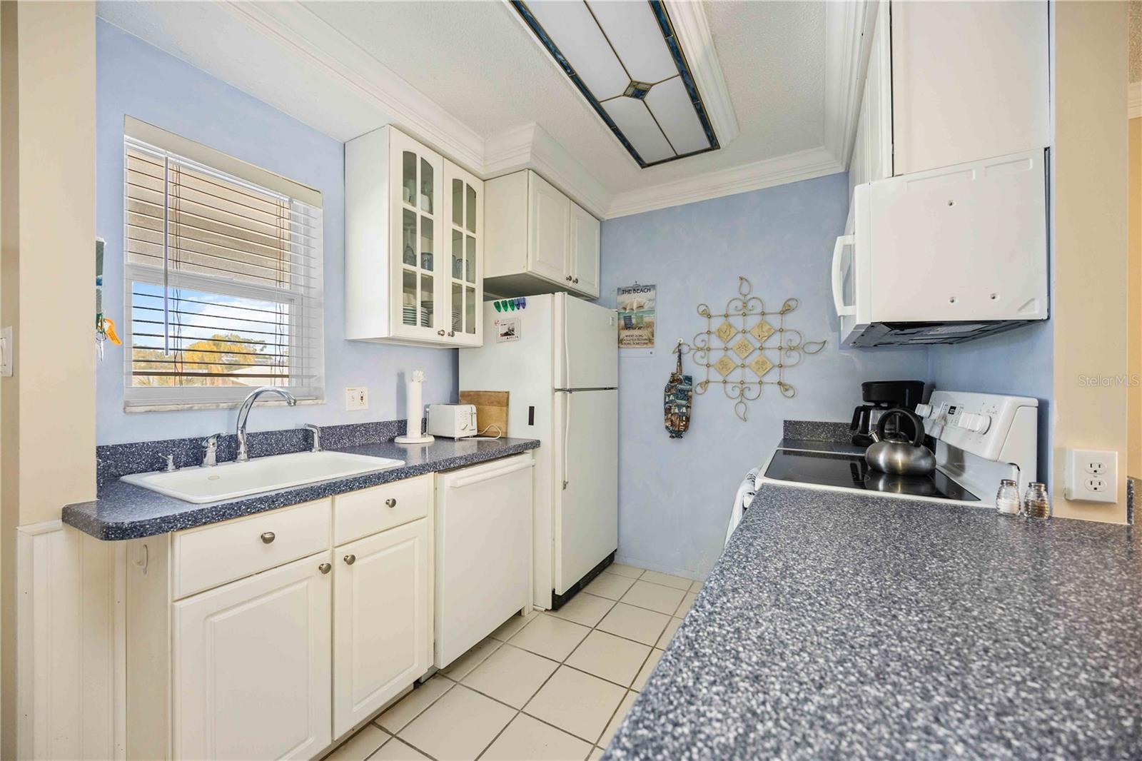 WHITE SANDS VILLAGE - Residential