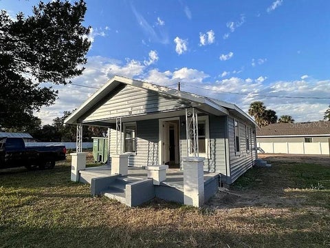 Photo of 806 W 11th Street, Sanford, FL 32771 (MLS # V4951430)