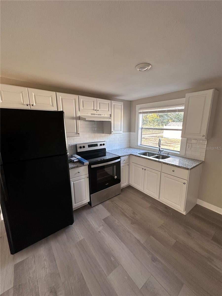 806 W 11TH STREET