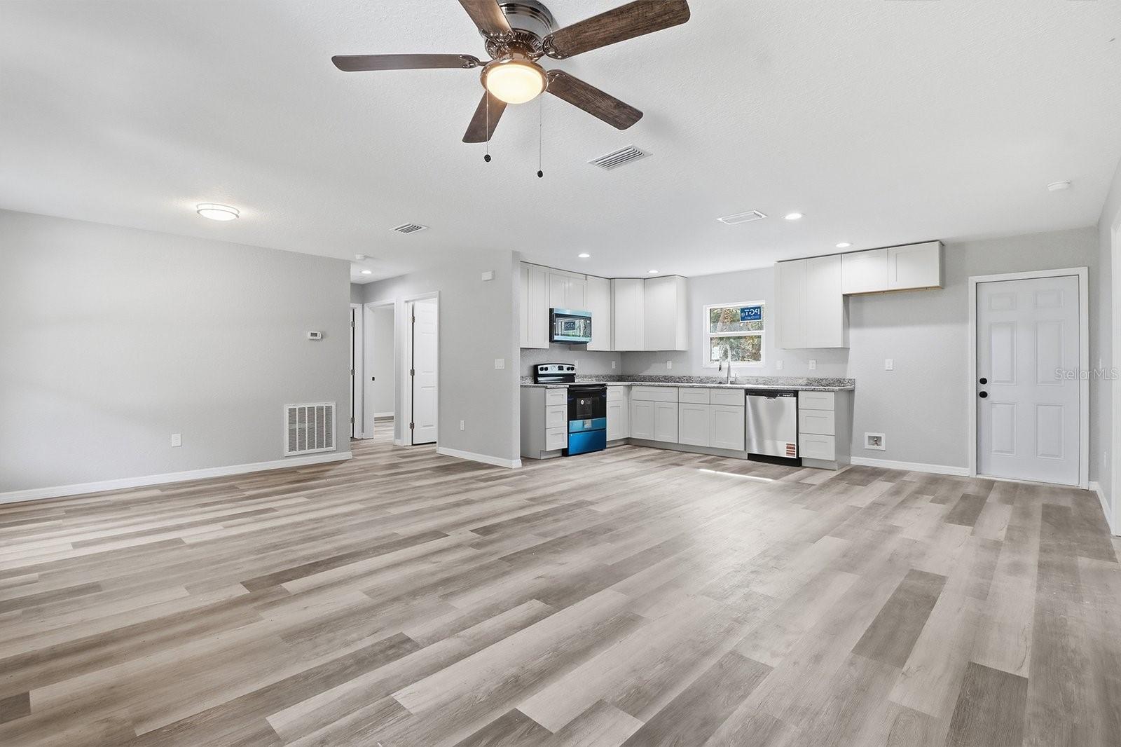 SHERWOOD ACRES UNREC SUB - Residential