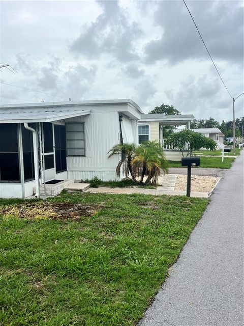 A home in SEMINOLE