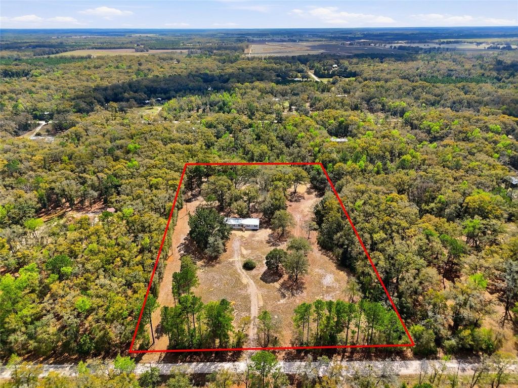 Photo of 8469 SE 71st Street, Newberry, FL 32669 (MLS # GC538289)