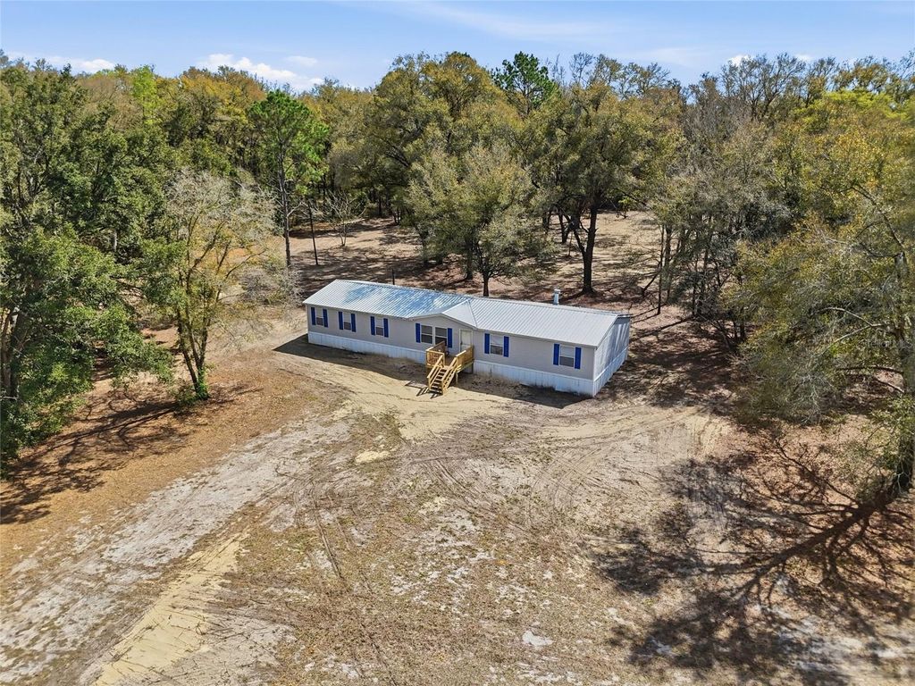 Photo of 8469 SE 71st Street, Newberry, FL 32669 (MLS # GC538289)