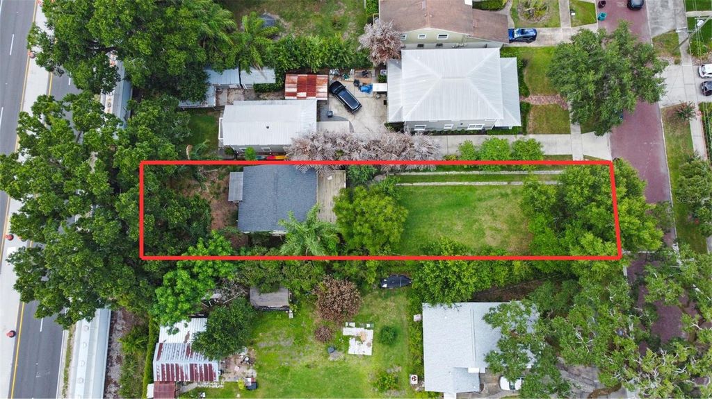 Photo of 800 Ellwood Avenue, Orlando, FL 32804 (MLS # O6420244)