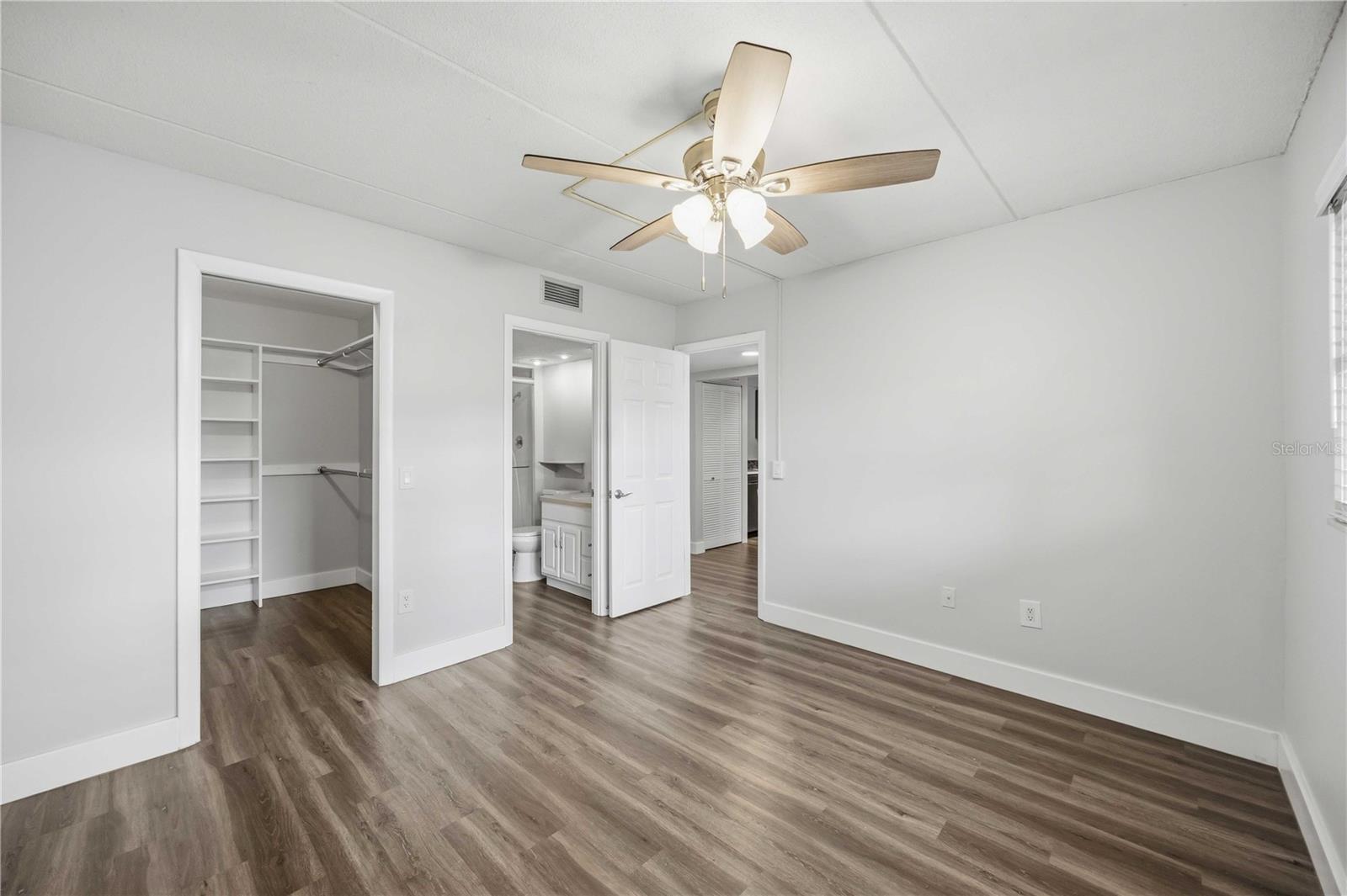 BELLA COSTA I - Residential