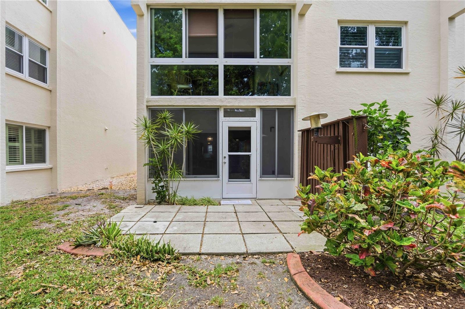 BELLA COSTA I - Residential